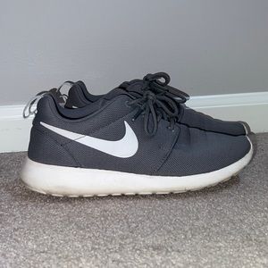 Women’s Nike Roshe